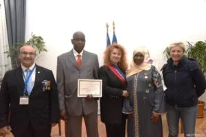 Madame MAROUN Maire Remise Médaille Famille Aulnay UDAF 93