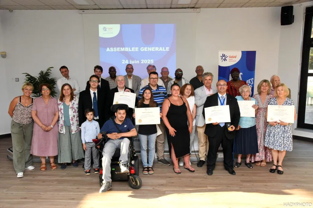 Actualités 2 AG Assemblée Générale UDAF 93 Juin 2025 Photo de groupe